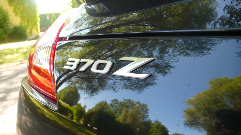 http://phive-online.com/divers/370z-GTedition/Nissan-370z-GTedition-Black-3.jpg